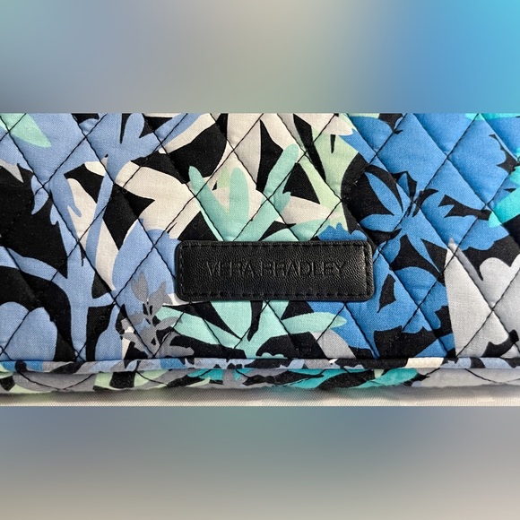 Vera Bradley BUNDLE of 1 Laptop Bag and 1 Wallet - Picture 6 of 15